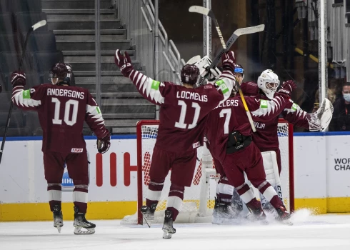 Latvijas U-20 hokejistiem vēsturiskajā ceturtdaļfinālā pretī stāsies zviedri