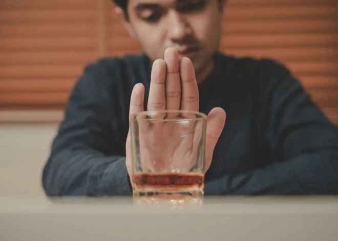 Власти Японии пытаются приучить молодежь больше пить