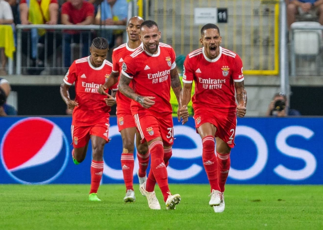 Čempionu līgas "play off" pirmajā spēlē "Benfica" viesos uzvar Kijivas "Dinamo"