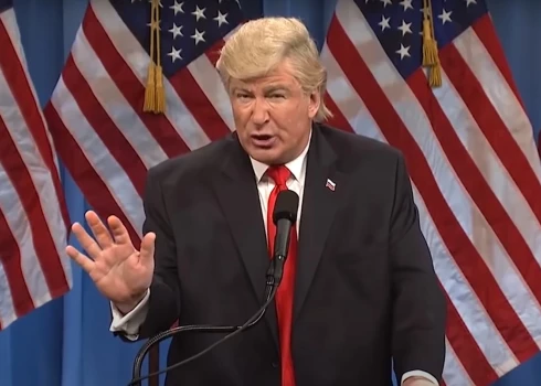 Алек Болдуин в роли Дональда Трампа в шоу Saturday Night Live