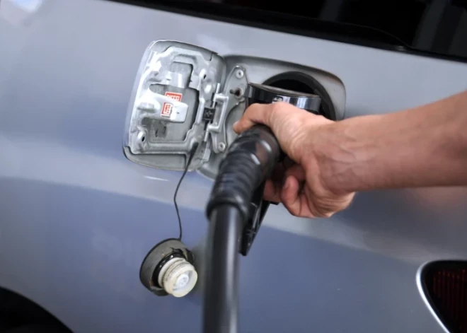 В Риге и Таллине цены на топливо не изменились, в Вильнюсе - небольшие колебания