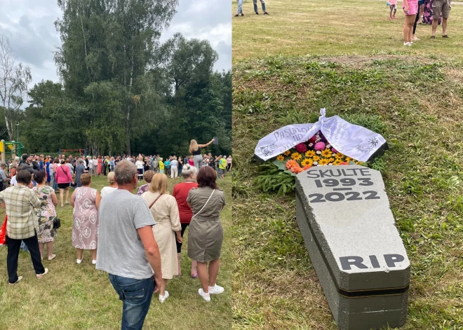 Жители Скулте устроили пикет и понесли гроб с надписью RIP Skulte к Марупской думе