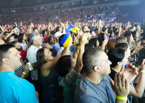 ФОТО: благотворительный концерт украинской группы "Океан Эльзы" в Риге