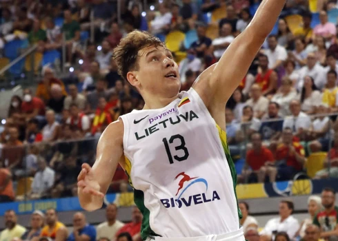 Lietuvas basketbolisti Pasaules kausa kvalifikācijas otro posmu sāk ar uzvaru pār Ungāriju