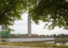 Sāksies Uzvaras parkā esošā pieminekļa pēdējā elementa - obeliska - demontāža