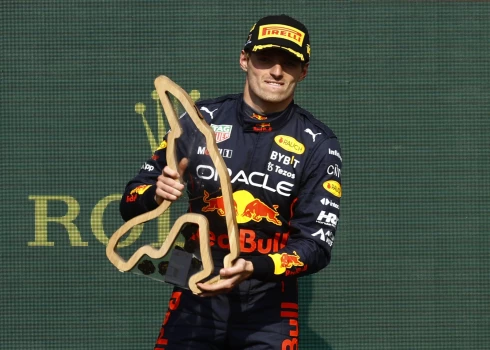 Verstapens sensacionāli uzvar Beļģijas "Grand Prix", sacensības sākot no 14.vietas