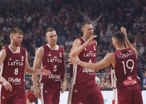 Latvijas basketbola izlase Pasaules kausa kvalifikācijas spēlē viesos pieveic Lielbritāniju