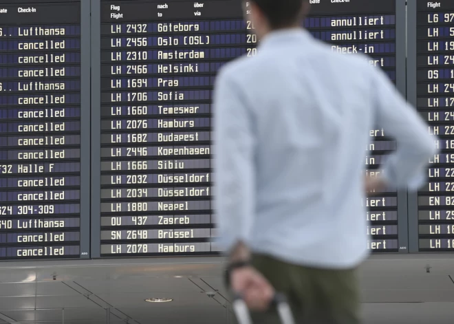 "Lufthansa" pilotu streika dēļ atcelti 800 avioreisu