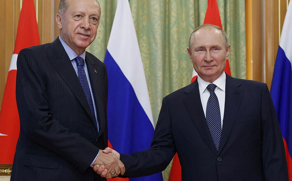 Erdogans zvanījis Putinam un piedāvājis starpniecību Zaporižjas AES krīzes risināšanai