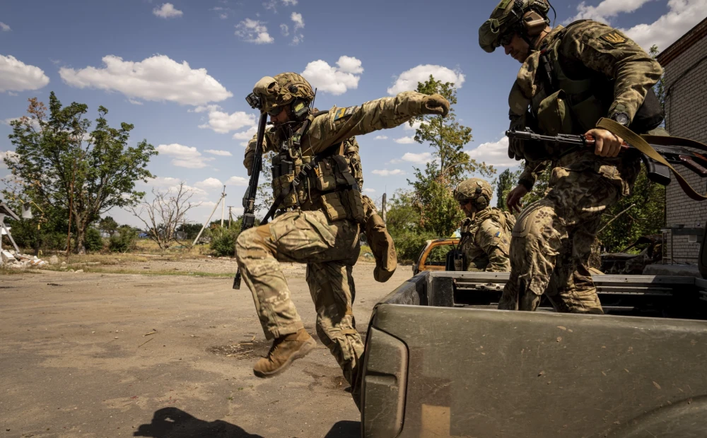 Stay Textual content.  the Russian invasion of Ukraine  Extra than 300 occupants and their equipment have been destroyed in Creminna