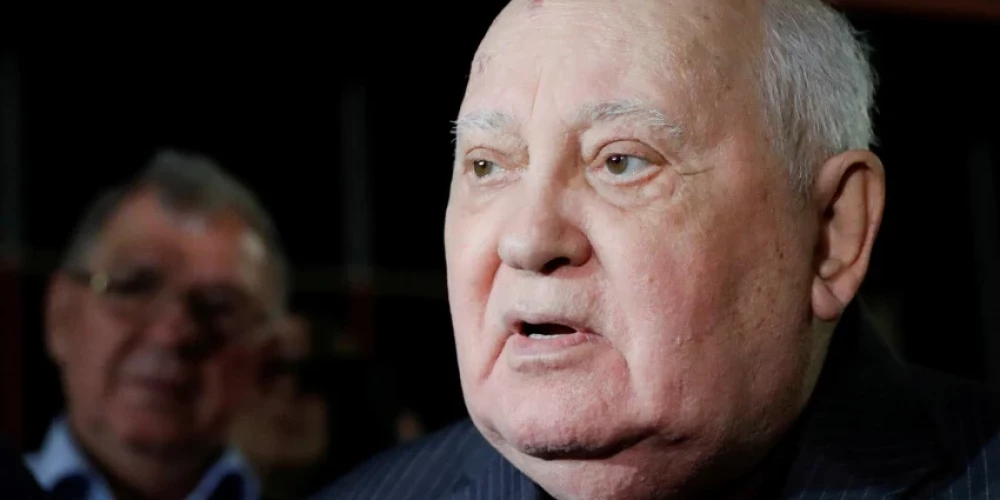 Михаил Горбачев