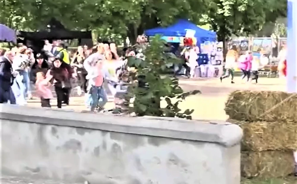 Video: A 10-12 months-old boy shoots from an exhibition loaded with weapons in Chernihiv  15 individuals were hurt