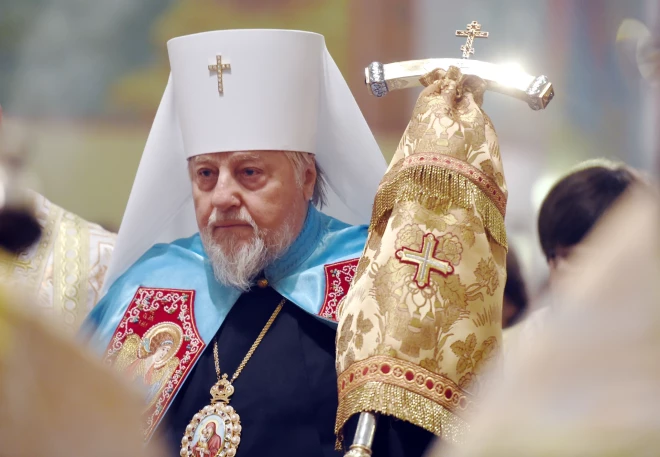 Latvijas Pareizticīgās baznīcas metropolīts Aleksandrs “satriektu sirdi” lūdzas par pareizticīgo kopienas vienotību.