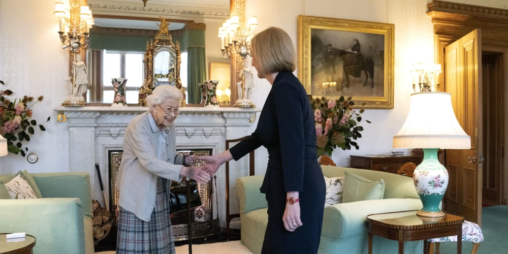 Liza Trasa tikusies ar karalieni un kļuvusi par jauno Lielbritānijas premjerministri