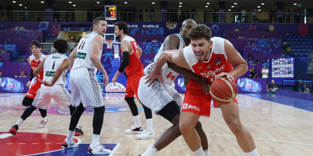 Turcija apspēlē Beļģiju Eiropas basketbola čempionāta spēlē