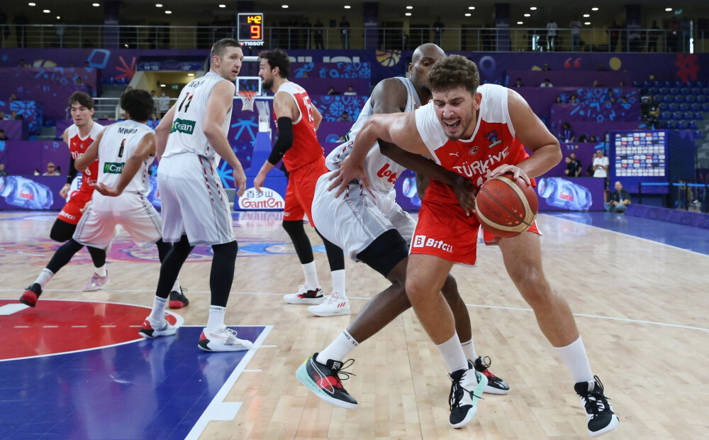 Turcija apspēlē Beļģiju Eiropas basketbola čempionāta spēlē