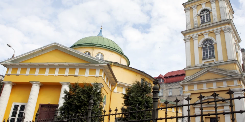 Saeimā virzību sāk likuma grozījumi, ar kuriem plāno noteikt Latvijas Pareizticīgās baznīcas neatkarību