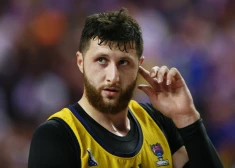 Bosnijas basketbola spilgtākā zvaigzne Nurkičs stāsta par drausmīgajiem apstākļiem izlasē un ir gatavs pārņemt federācijas vadību