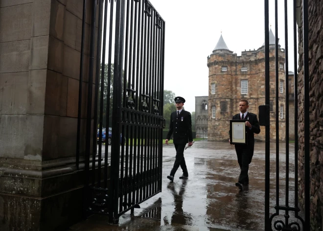 Latvijas augstākās amatpersonas izsaka līdzjūtību par Lielbritānijas karalienes aiziešanu mūžībā