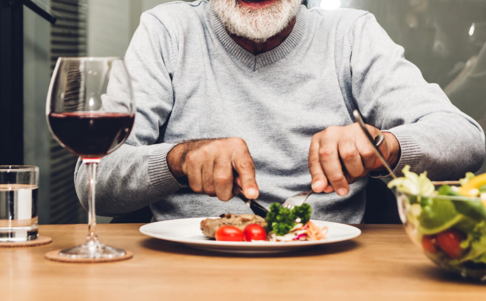 Ēšanas paradums, kas var krasi samazināt risku nomirt no Parkinsona slimības