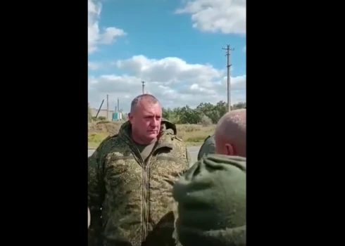 “Viss, mēs nekur vairs neiesim. Šauj nost, ja gribi!” uz komandieri kliedz separātisti.