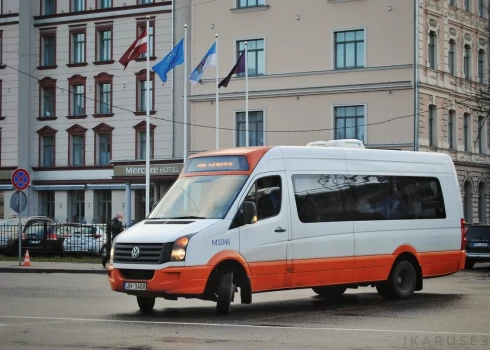 "Rīgas mikroautobusu satiksme" pasludina maksātnespēju
