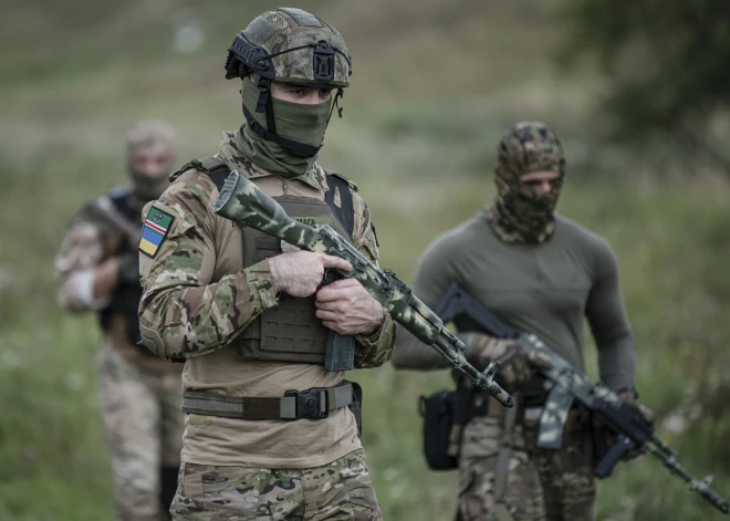 Ukrainas spēki dienvidos pavirzījušies dziļāk ienaidnieka pozīcijās