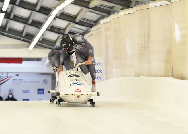Latvijas bobslejisti jauno sezonu nesāks Pasaules kausu apritē
