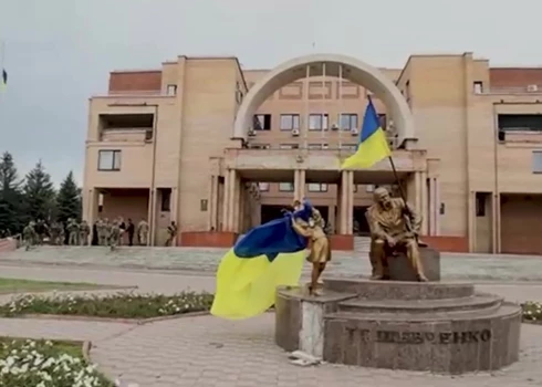 Ukrainas karavīri jau esot Lisičanskas apkaimē