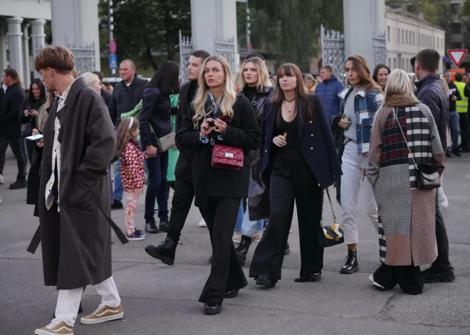  10. septembra vakarā Daugavas stadionu Rīgā pieskandināja nebijuša mēroga pasākums “Latvijas mūzikas lielkoncerts”. Pirmais šī pasākumu cikla koncerts uz lielās skatuves vienoja teju 100 māksliniekus, kuri izpildīja īpaši šim notikumam radītas, tautā mīlētas komponista Raimonda Paula skaņdarbu aranžijas.