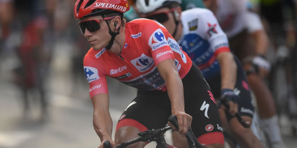 Evenepūls uzvar "Vuelta a Espana" un izcīna karjeras lielāko panākumu