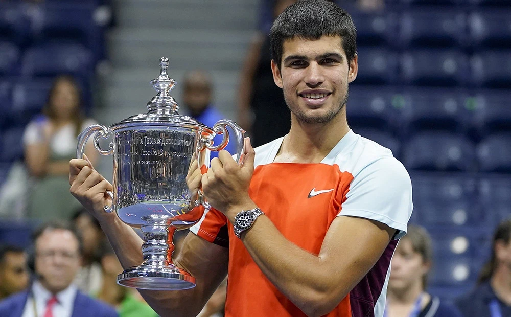 19 år gamle Alcaraz vinner US Open og blir den yngste nummer én racketen i verden