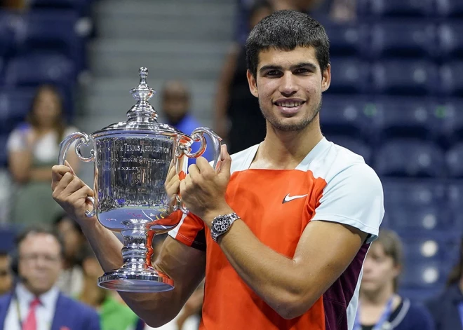 19 gadus vecais Alkarass uzvar "US Open" un kļūst par jaunāko pasaules pirmo raketi