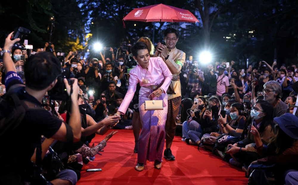 Pārģērbšanās par Taizemes karalieni beidzas ar cietumsodu