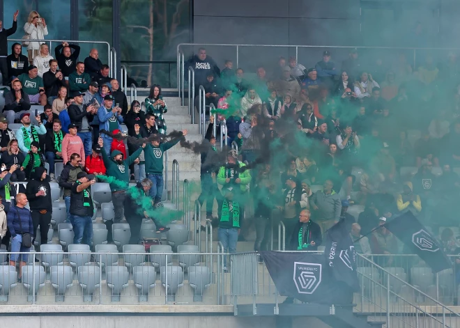 Valmieras policijā sāk pārbaudi par zēna savainošanu stadionā