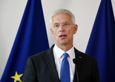 Ministru prezidents Krišjānis Kariņš piedalās preses konferencē pēc Ministru kabineta izbraukuma sēdes Ludzas novada pašvaldībā.