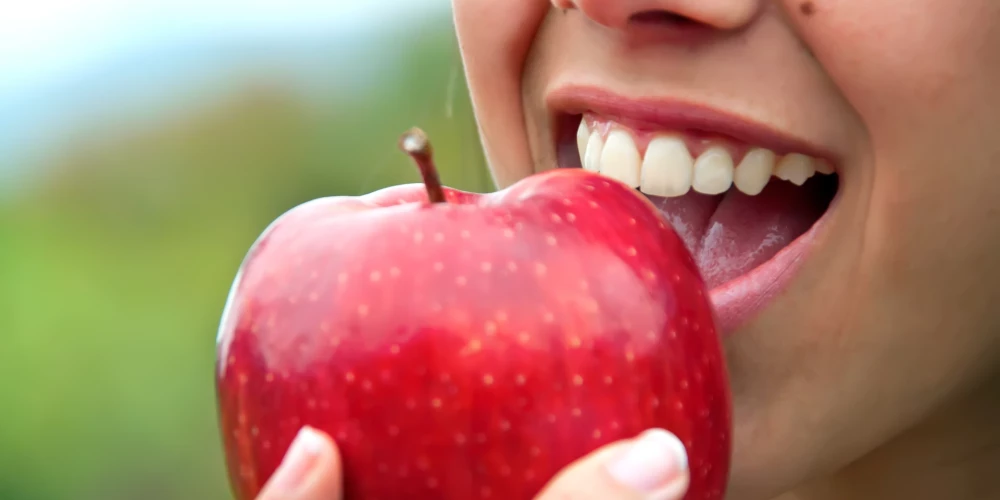 Kāpēc katru dienu vajadzētu apēst vismaz vienu ābolu?