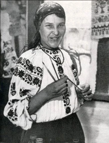 Ukraiņu māksliniece Marija Primačenko, 1936. gads.