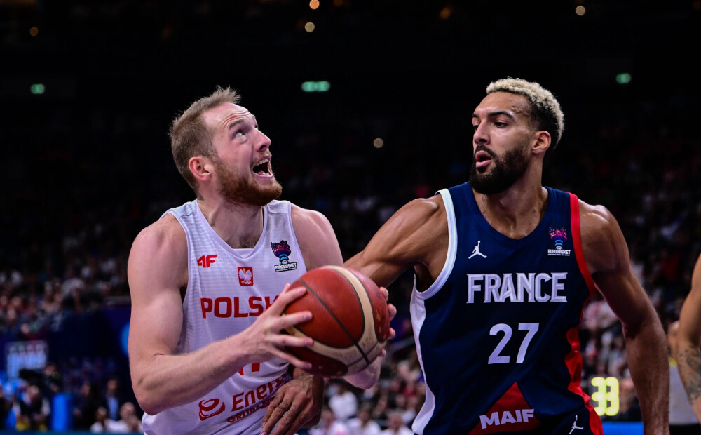 Francijas basketbolisti sagrauj Poliju un kļūst par Eiropas čempionāta pirmajiem finālistiem