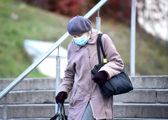 Aizvadītajā nedēļā  Latvijā par 48,8% pieaudzis jaunatklāto Covid-19 gadījumu skaits