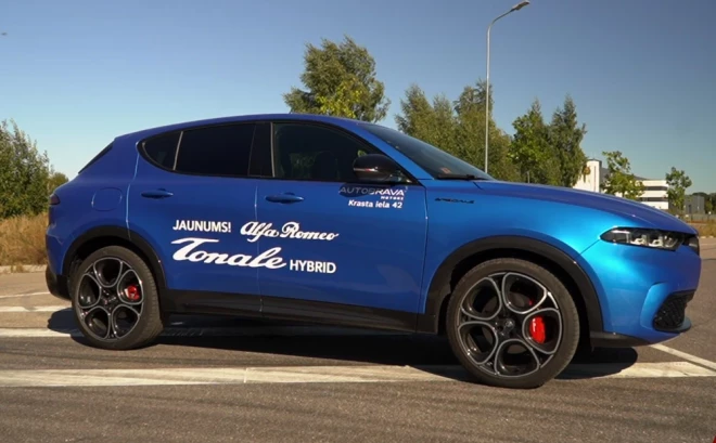 "Tonale" ir pirmais hibrīdauto "Alfa Romeo" vēsturē.