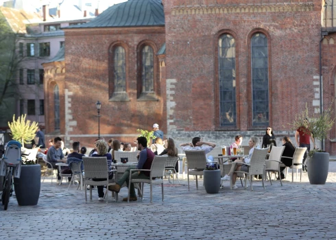 Рестораторы Латвии ожидают волну банкротств из-за неподъемных счетов
