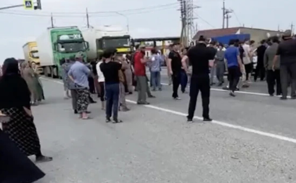 VIDEO: Dagestānā protestētāji pret mobilizāciju nobloķējuši federālo šoseju