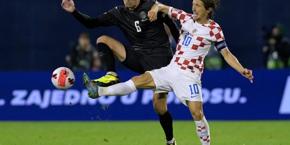 Horvātijas futbolisti Nāciju līgas mačā cīņā par pirmo vietu grupā uzveic Dāniju