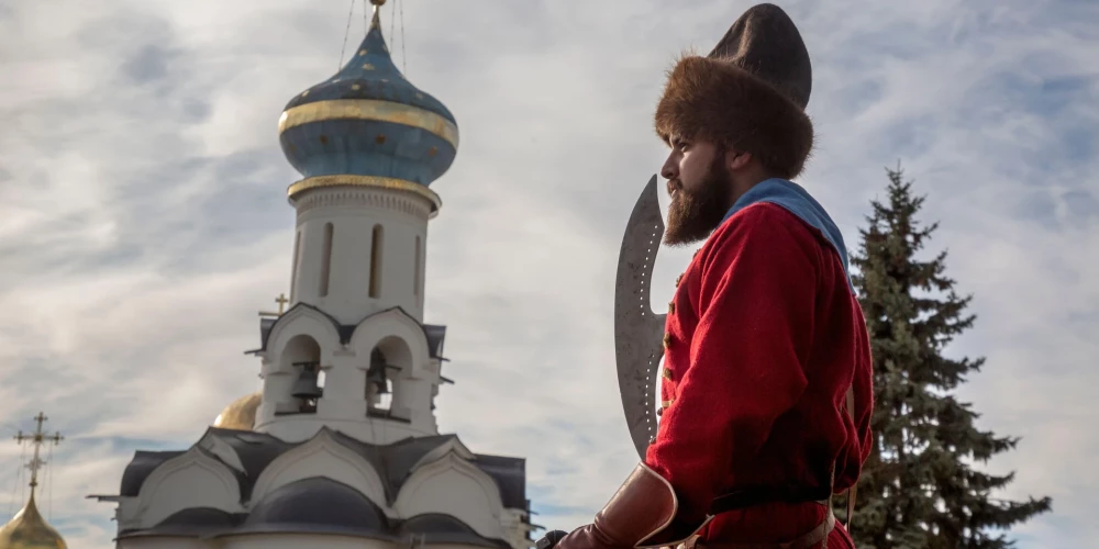 Maskavas patriarhijas oficiālā vietne agresīvi un ar draudiem atbildējusi Latvijas “rusofobiskajama režīmam”, kurš Krievzemei grib atņemt varu pār Latvijas pareizticīgajiem.