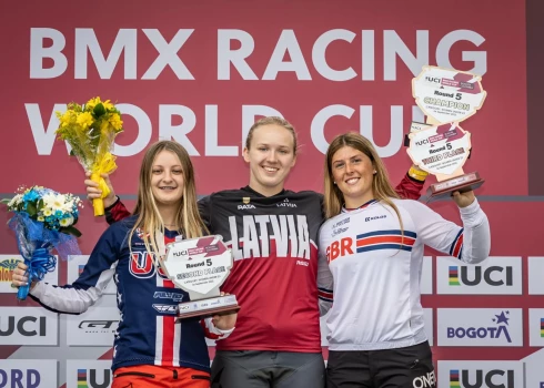 Jaunā BMX riteņbraukšanas zvaigzne Stūriška uzvar Pasaules kausa posmā