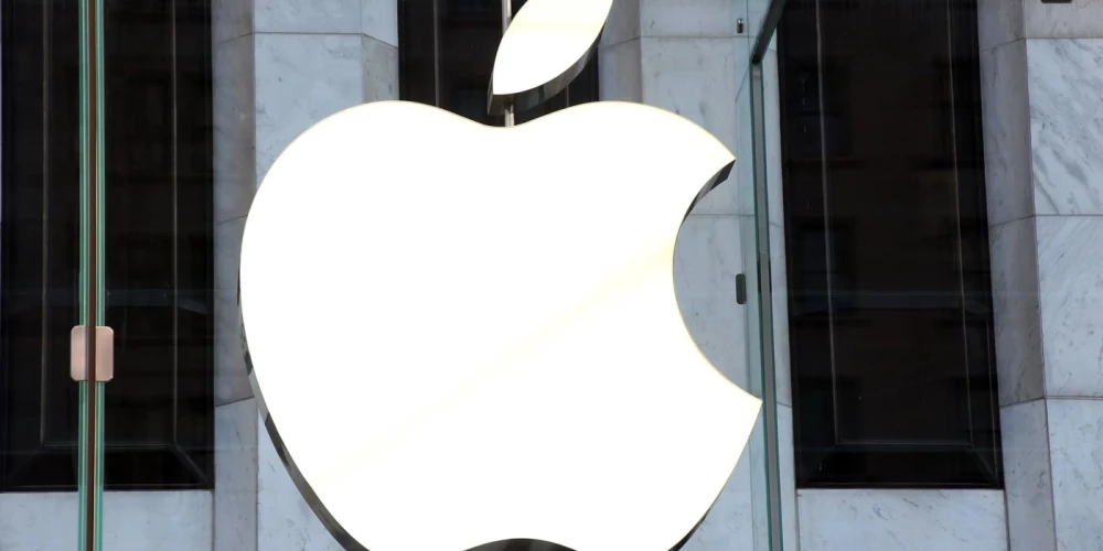 "Apple" jauno viedtelefonu ražošanā Ķīnu nomainīs pret Indiju