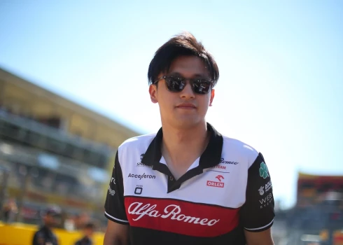Guaņju Džou arī nākamsezon brauks "Alfa Romeo" 