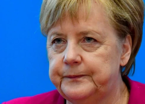 Merkele aicina nopietni uztvert Putina draudus par kodolieročiem