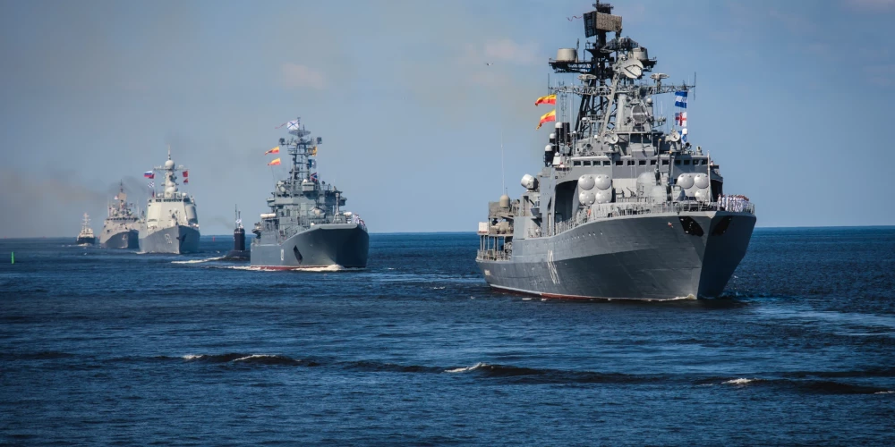 Заход отряда больших десантных кораблей ВМФ России в Севастополь